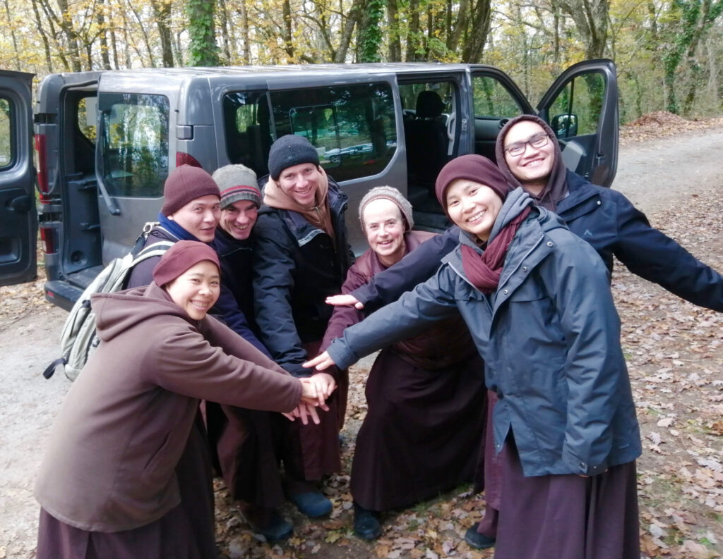 From left: Sister Presence, Brother Inclusiveness, Br. Resolve, Br. Mountain, Sr. Samadhi, Sr. One Way, Br. Present (+ Sr. Gratitude)